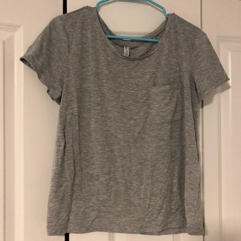 Comfy Gray t shirt from H&M